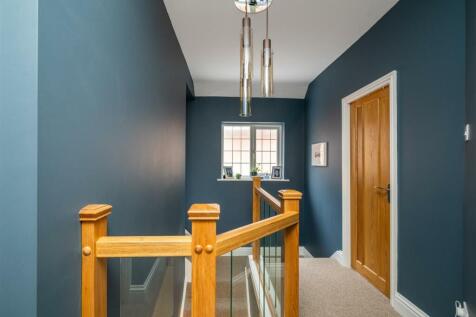 8 Upwey Avenue, Solihull_33.jpg