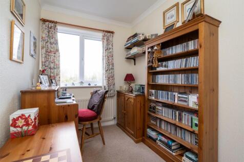 54 Binley Close_5.jpg