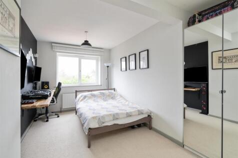 1 Hallcroft Way_25.jpg