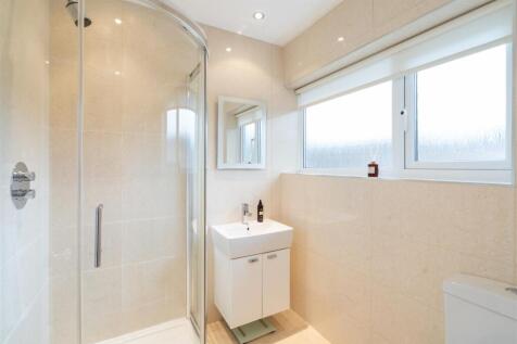 36 Milholme Green_13.jpg
