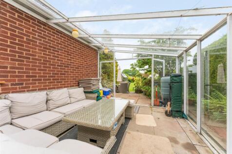 132 Earlswood Common_1.jpg