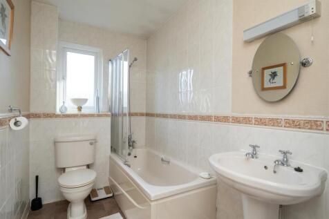 3 Gentleshaw Lane_16.jpg