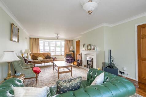 27 Warren Drive, Dorridge, B93 8 JY_LO_17.jpg