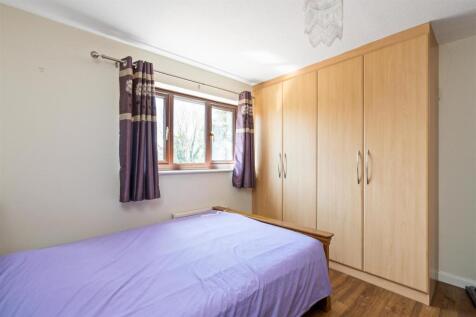 Bedroom 2(2).jpg