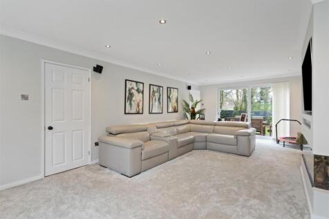 14 Greyfriars Close_5.jpg