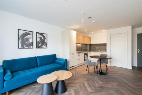 Apartment 43 Imperial House_9.jpg