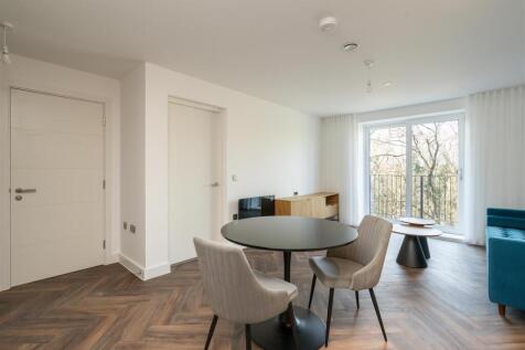 Apartment 43 Imperial House_6.jpg