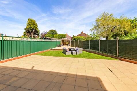 8 Witherford Croft, Solihull, B91 1TU_35.jpg