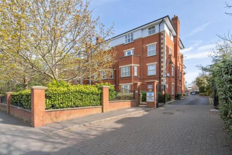 Apt 33 Westley Heights_13.jpg