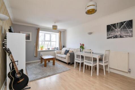 Apt 33 Westley Heights_8.jpg