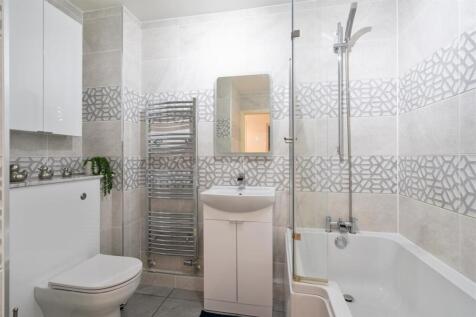 Apt 33 Westley Heights_7.jpg