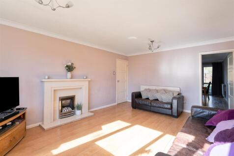 11 Hallcroft Way_3.jpg