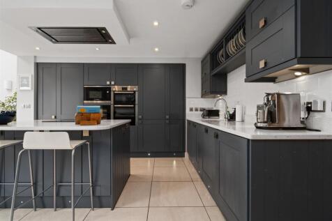 4 Liveridge Close_7.jpg