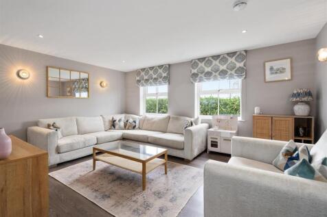 4 Liveridge Close_4.jpg