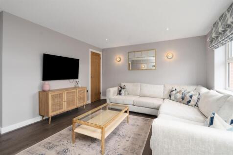 4 Liveridge Close_5.jpg