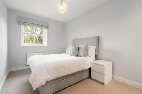 4 Liveridge Close_13.jpg