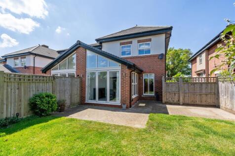 4 Liveridge Close Henley_4.jpg