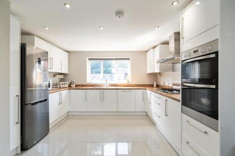 34 Dovecote Close_18.jpg