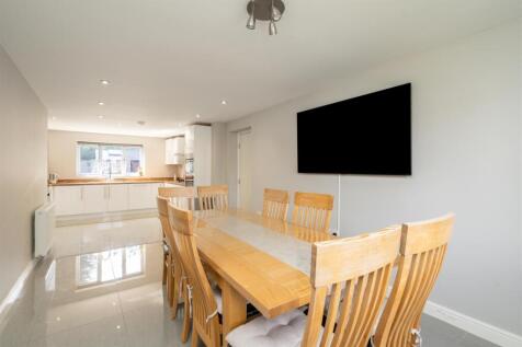 34 Dovecote Close_17.jpg