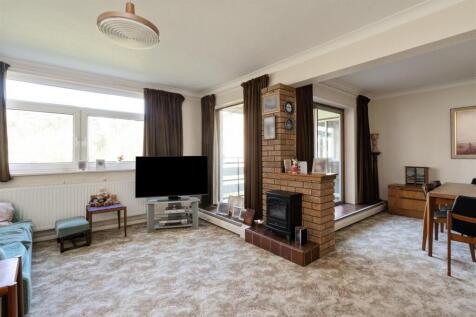 65 Riverside Drive_5.jpg