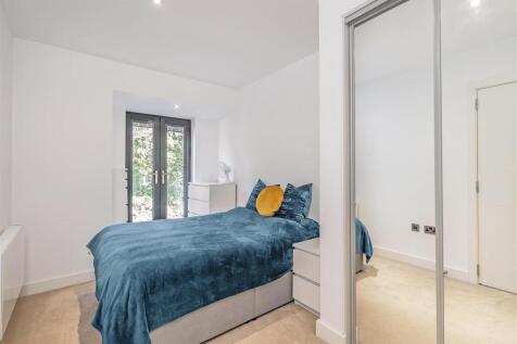Apartment 44 Broadoaks-3_lo.jpg