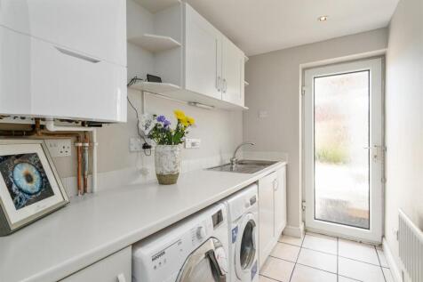 2 Shelfield Close_16.jpg
