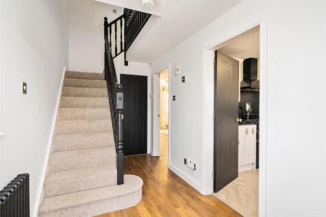 2 Shelfield Close_15.jpg