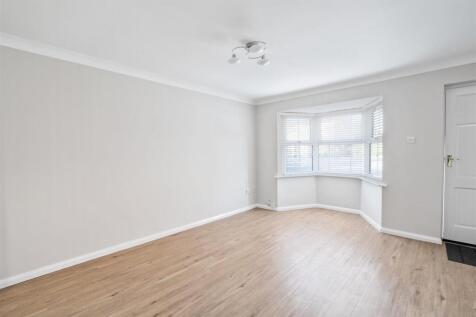 19 Chivington Close-2_lo.jpg