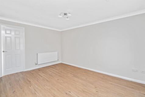 19 Chivington Close-1_lo.jpg