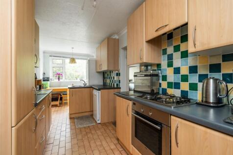 3 Redhouse Close_6.jpg