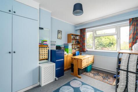 3 Redhouse Close_4.jpg