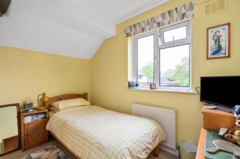 3 Redhouse Close_1.jpg