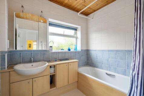 3 Redhouse Close_5.jpg