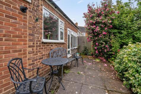 3 Redhouse Close_14.jpg