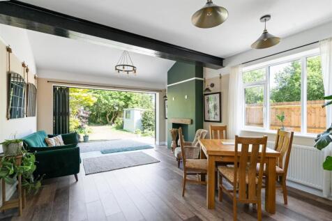 1927 Warwick Road, Knowle, B93 0DX_LO_27.jpg