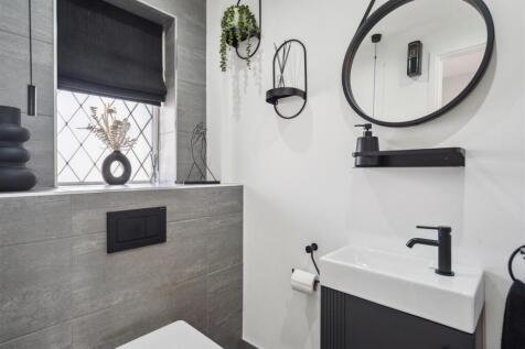 21 Charlesworth Avenue_15.jpg