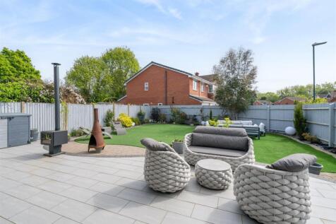 21 Charlesworth Avenue_24.jpg