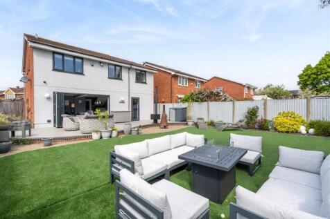 21 Charlesworth Avenue_27.jpg