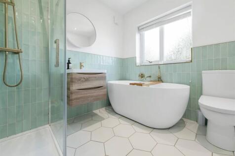 472 Lode Lane, Solihull, B92 8NX_18.jpg