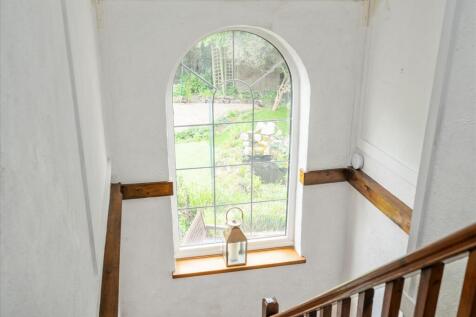 33 Aqueduct Road_13.jpg