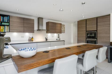 4 Maple View_34.jpg