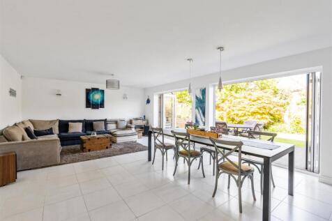 4 Maple View_27.jpg