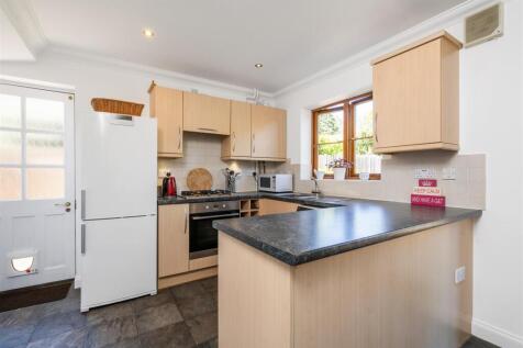 2 Enderby Close Bentley Heath_19.jpg