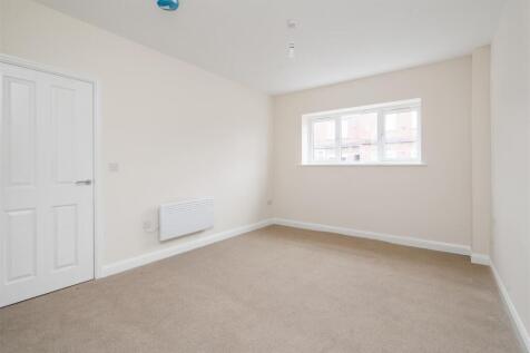Flat 1, 2170 Coventry Road_4.jpg