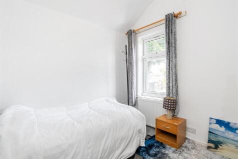 86 Douglas Road_3.jpg