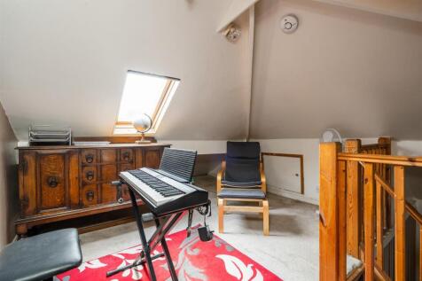 86 Douglas Road_8.jpg