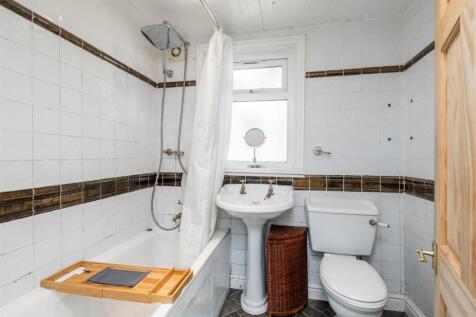 86 Douglas Road_4.jpg