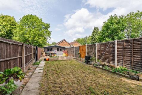 86 Douglas Road_28.jpg