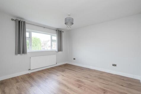 3 Milton Close_1.jpg