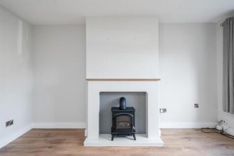 3 Milton Close_4.jpg